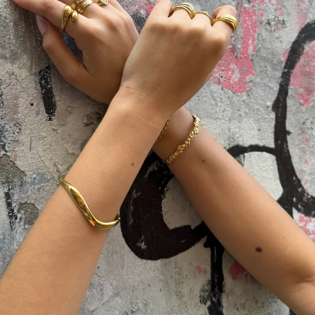 Sistie Wavy armbaand Forgyldt