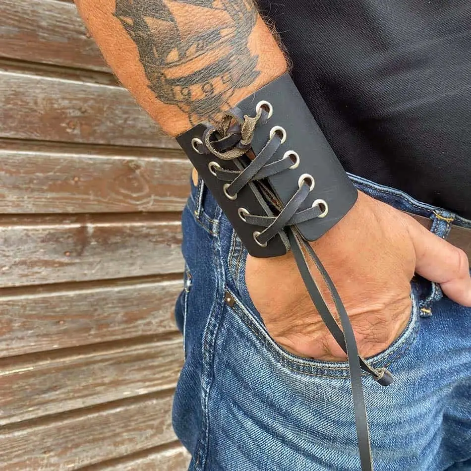 Marjoe.dk - Smykker til mænd laederarmbaand til maend belt020sort 7 950 p